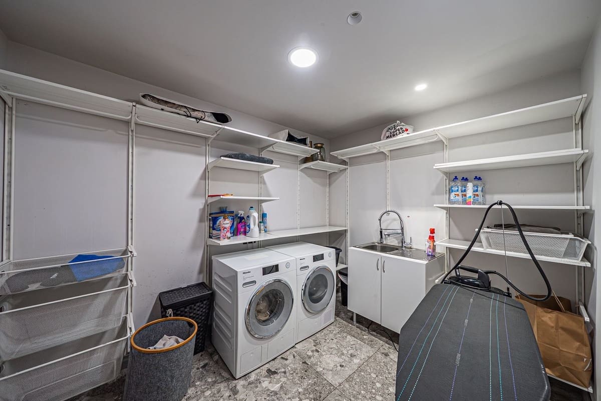 10 slaapkamer Villa te koop in Guadalmina - € 12.900.000 (Ref: 8894066)