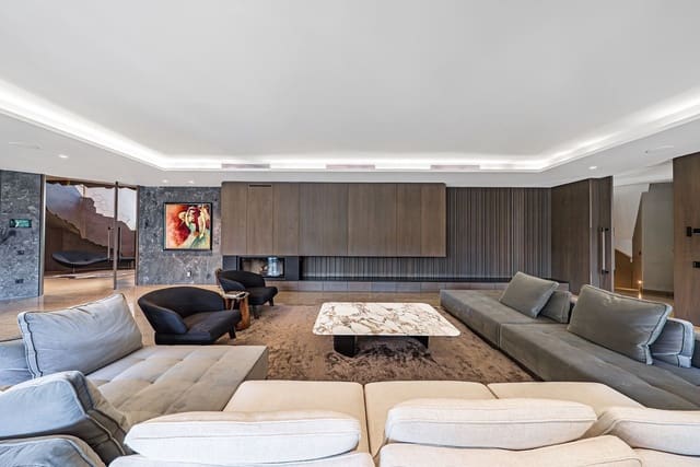 10 slaapkamer Villa te koop in Guadalmina Baja, Marbella - € 12.900.000 (Ref: 8894066)