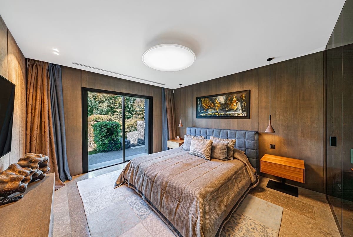 10 slaapkamer Villa te koop in Guadalmina - € 12.900.000 (Ref: 8894066)