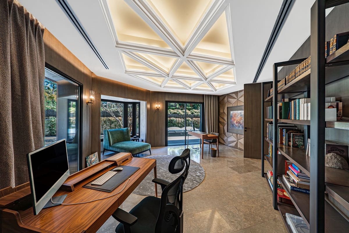 10 slaapkamer Villa te koop in Guadalmina - € 12.900.000 (Ref: 8894066)