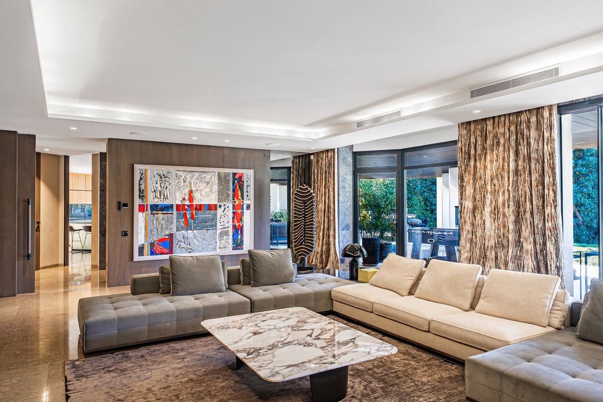 10 slaapkamer Villa te koop in Guadalmina - € 12.900.000 (Ref: 8894066)