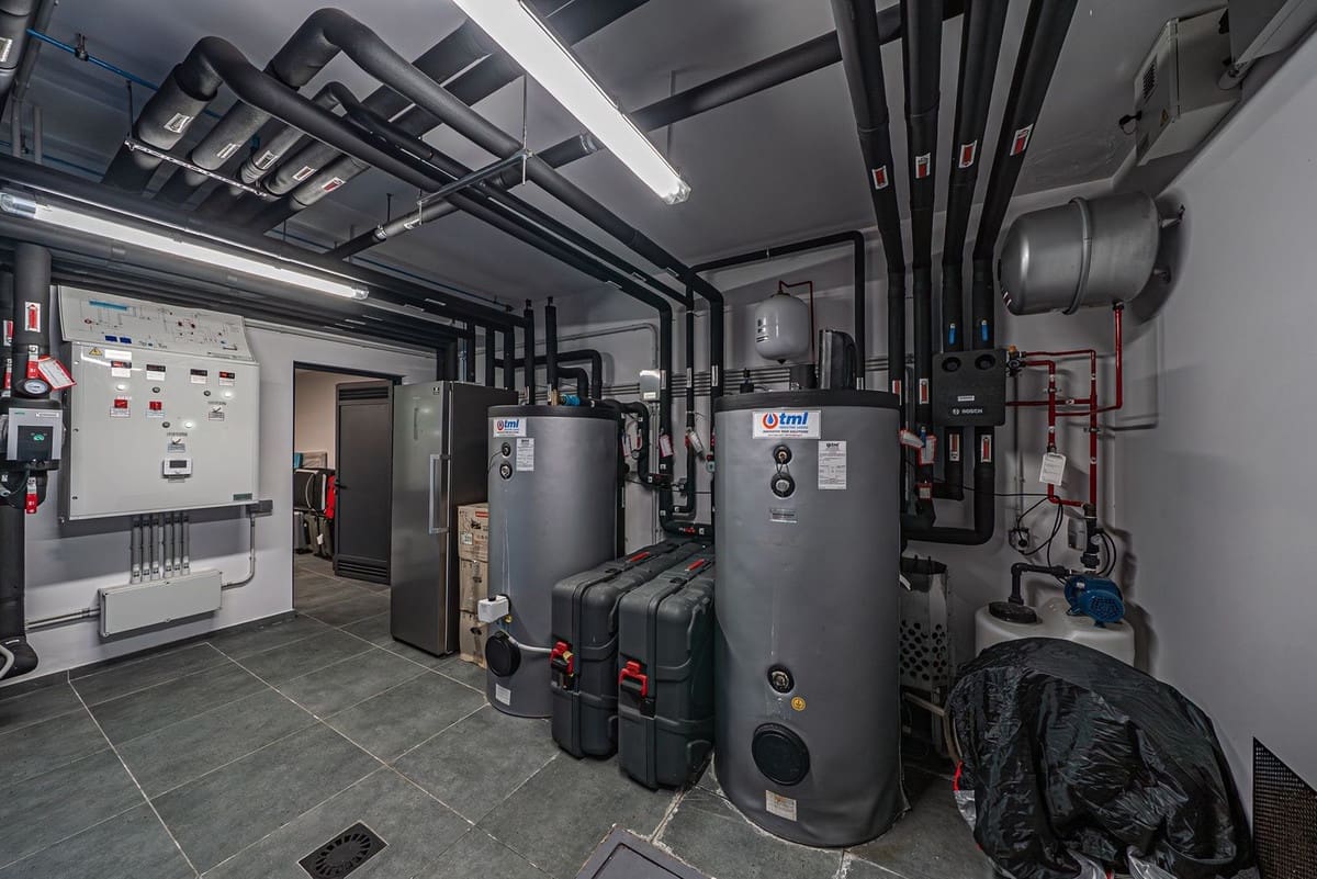 10 slaapkamer Villa te koop in Guadalmina - € 12.900.000 (Ref: 8894066)