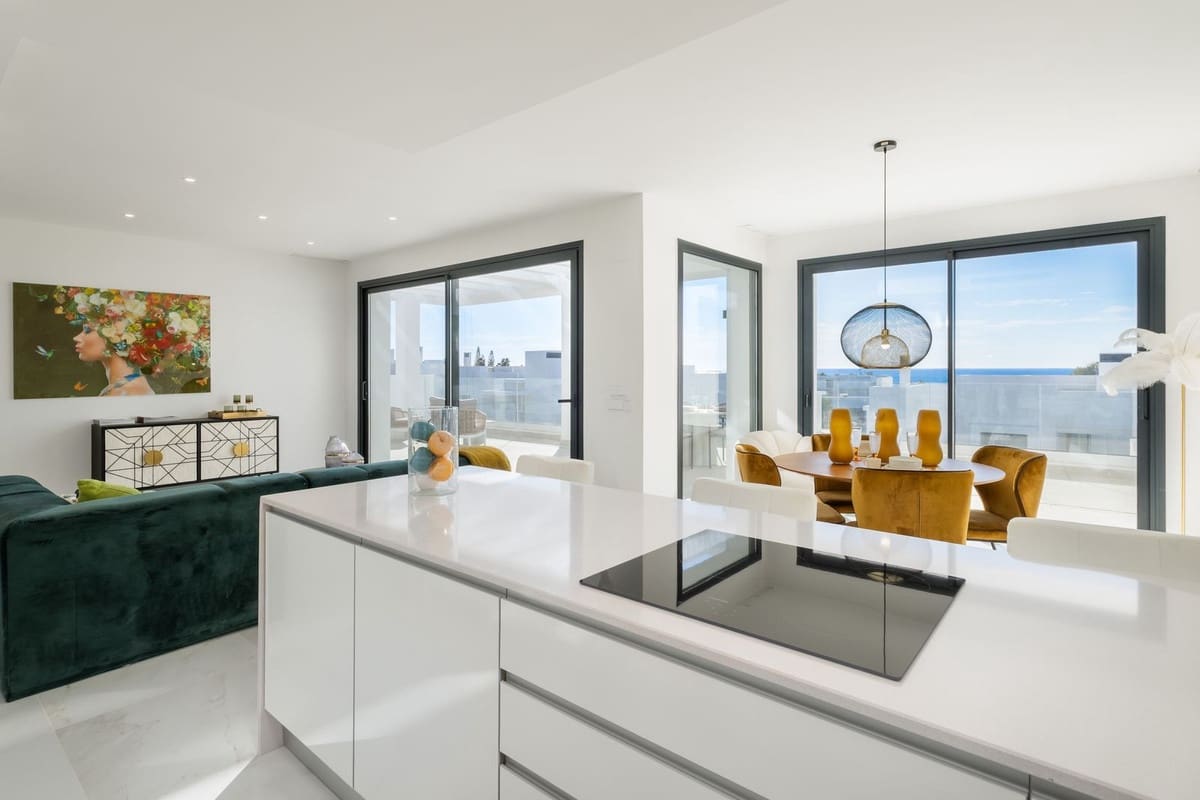 3 chambre Penthouse à vendre à Estepona - 740 000 € (Ref: 9211488)