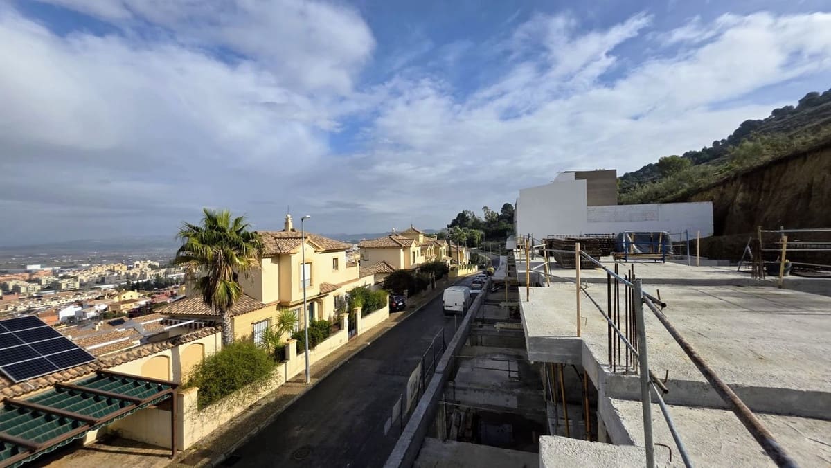 3 bedroom Townhouse for sale in Antequera - € 379,000 (Ref: 9230653)