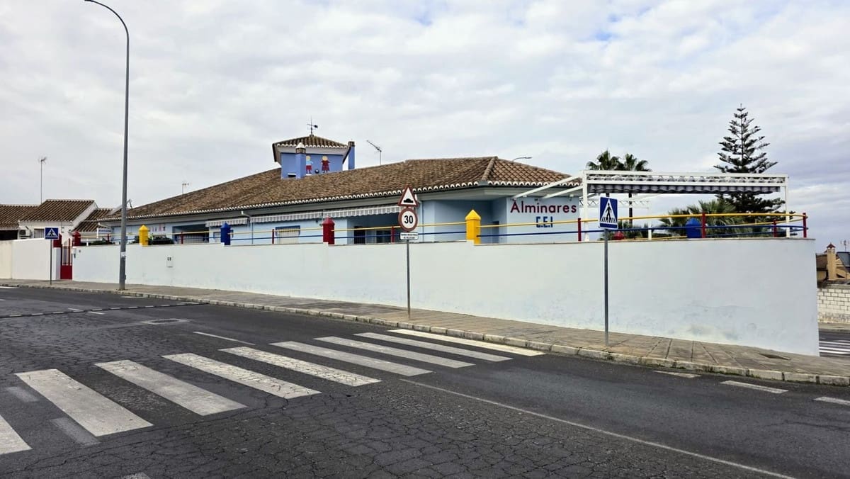 3 bedroom Townhouse for sale in Antequera - € 379,000 (Ref: 9230653)