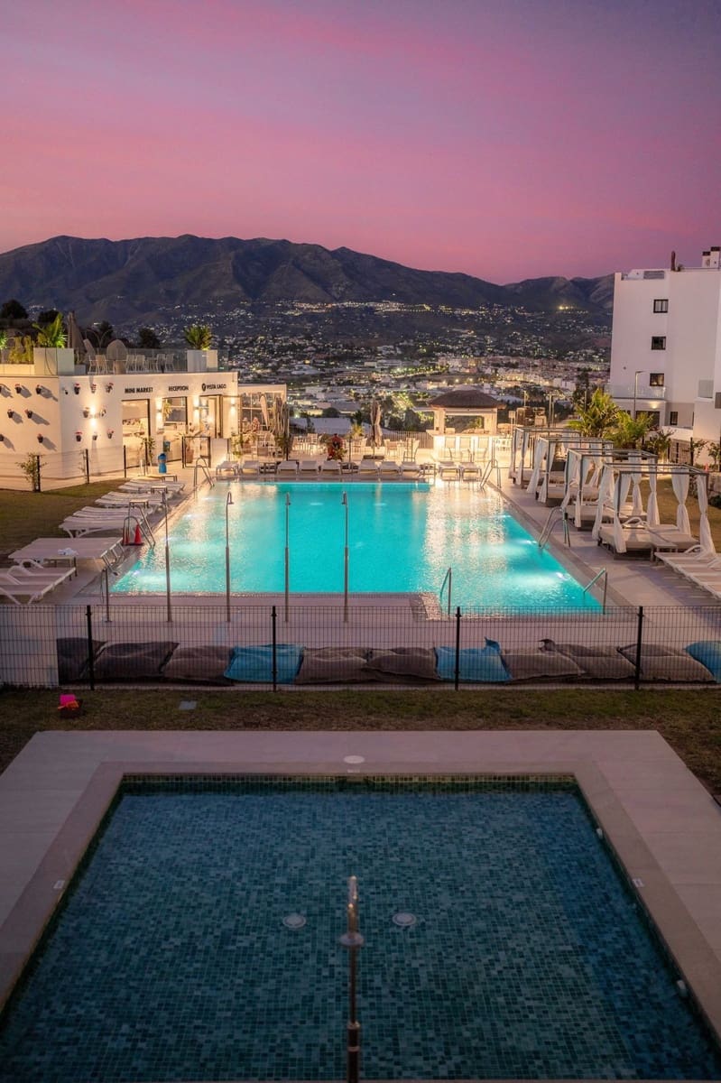 2 soveværelse Lejlighed til salg i Mijas Costa - € 294.500 (Ref: 9230654)