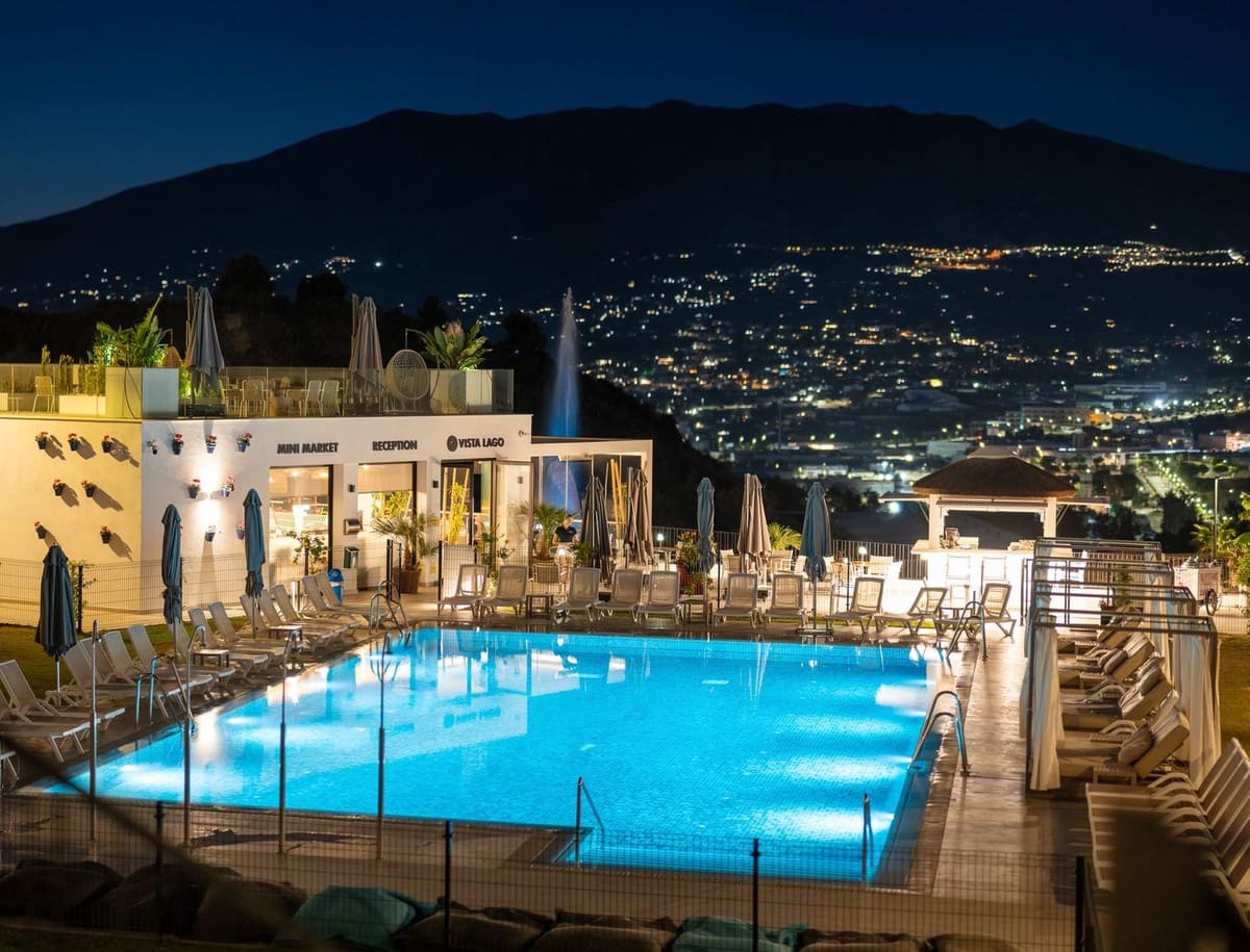 2 soveværelse Lejlighed til salg i Mijas Costa - € 339.000 (Ref: 9230654)