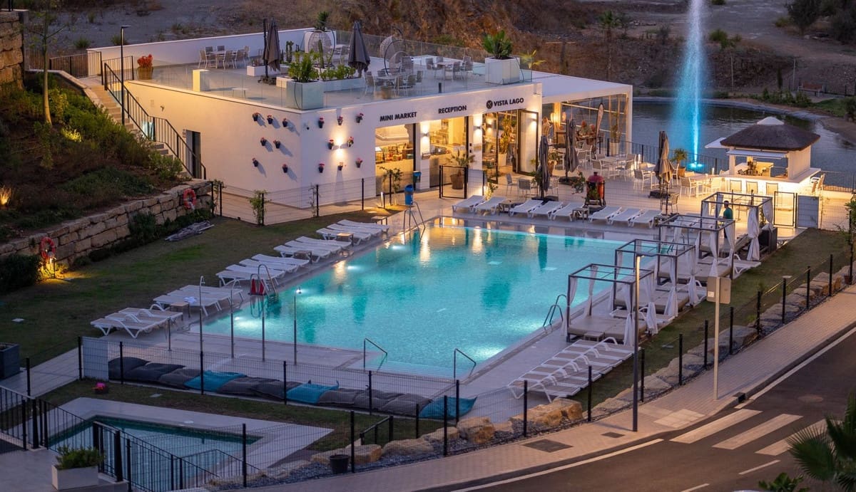 2 soveværelse Lejlighed til salg i Mijas Costa - € 339.000 (Ref: 9230654)