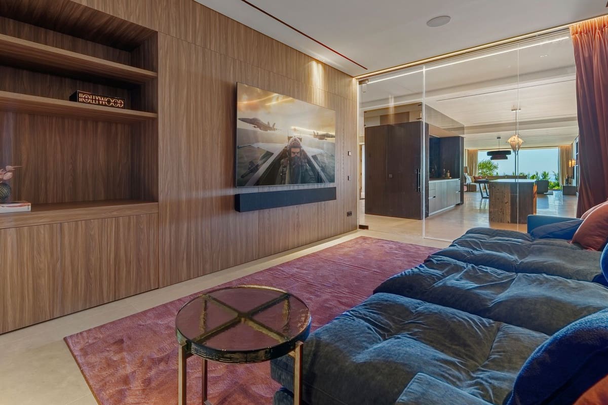 8 slaapkamer Villa te koop in Marbella - € 21.500.000 (Ref: 9306134)