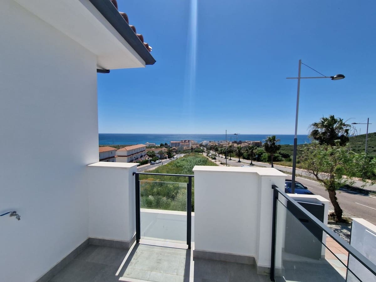 3 bedroom Semi-detached Villa for sale in Manilva - € 490,000 (Ref: 9311890)