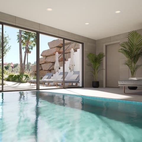 Ático de 2 habitaciones en Estepona en venta - 320.000 € (Ref: 9311894)