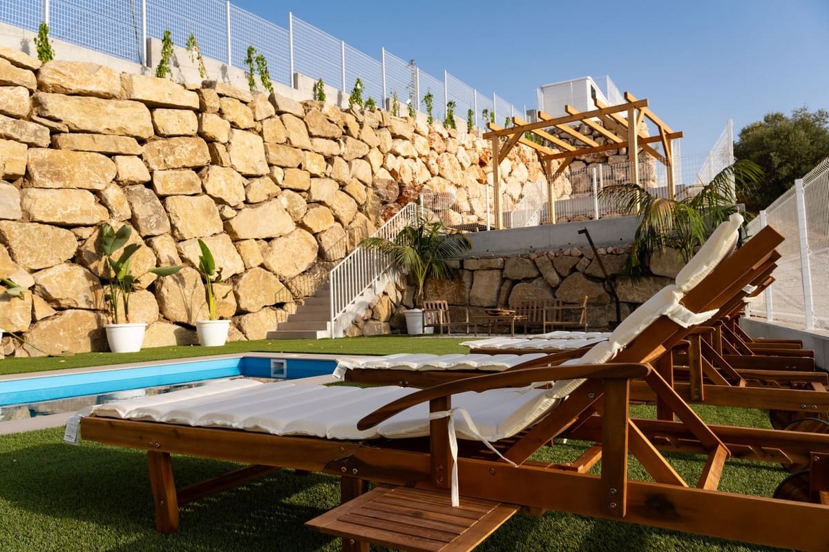 3 bedroom Villa for sale in Vinuela - € 360,000 (Ref: 9315173)