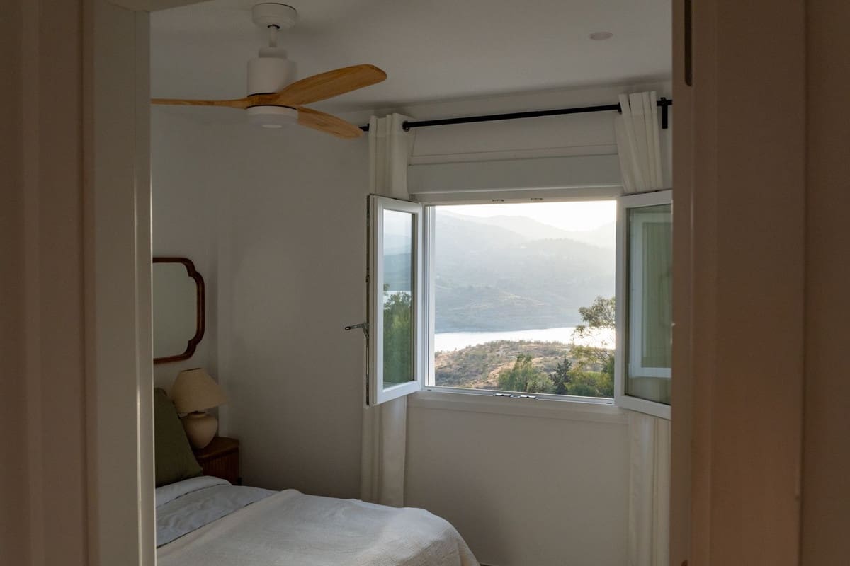 3 bedroom Villa for sale in Vinuela - € 360,000 (Ref: 9315173)