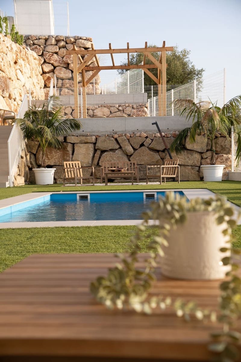 3 bedroom Villa for sale in Vinuela - € 360,000 (Ref: 9315173)