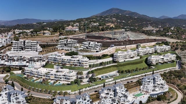 Apartamento de 2 habitaciones en Benahavís en venta - 899.000 € (Ref: 9335526)