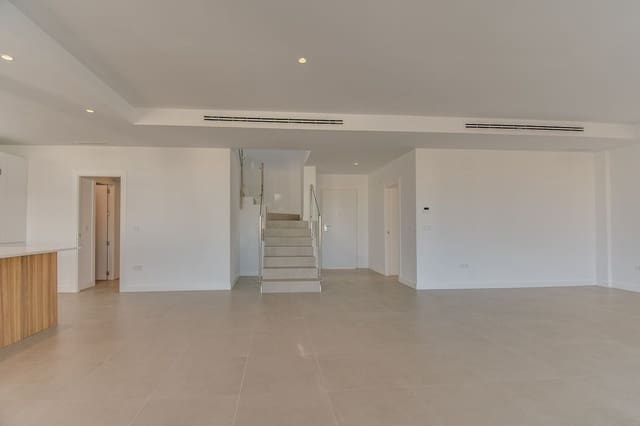 4 chambre Villa/Maison à vendre à La Duquesa / Puerto de la Duquesa, Manilva - 1 065 000 € (Ref: 9336880)