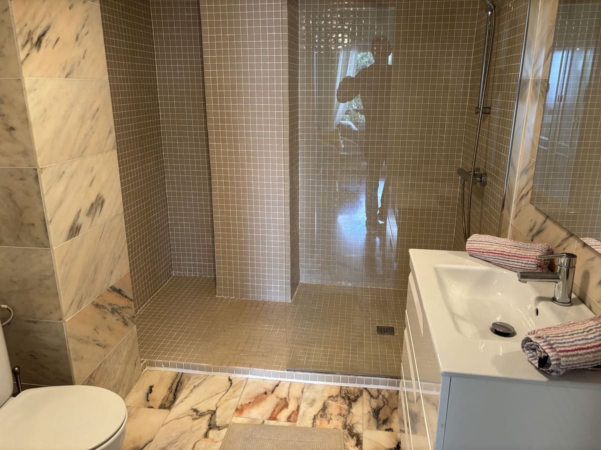 3 slaapkamer Appartement te koop in Calahonda met zwembad garage - € 375.000 (Ref: 9384048)