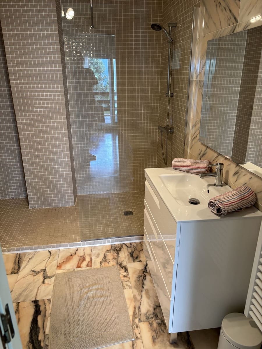 3 slaapkamer Appartement te koop in Calahonda met zwembad garage - € 375.000 (Ref: 9384048)