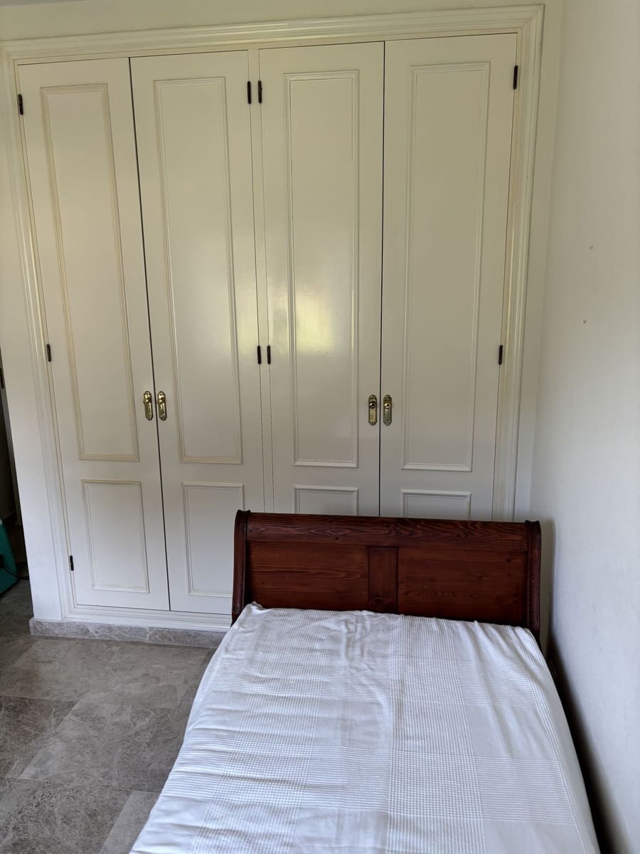 Apartamento de 3 habitaciones en Calahonda en venta con piscina garaje - 375.000 € (Ref: 9384048)