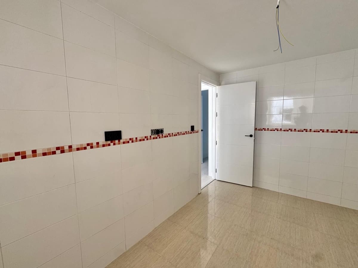 2 bedroom Apartment for sale in Competa - € 168,000 (Ref: 9432658)