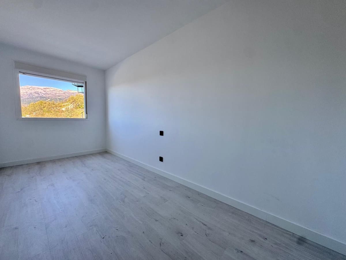 2 bedroom Apartment for sale in Competa - € 168,000 (Ref: 9432658)