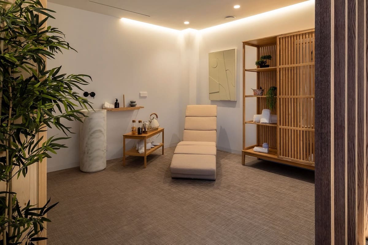 6 bedroom Villa for sale in El Paraiso - € 6,800,000 (Ref: 9566494)