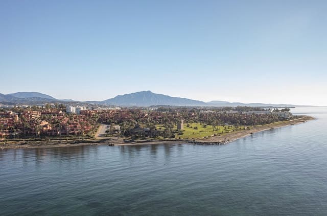 3 sypialnia Penthouse na sprzedaż w Guadalmansa, Estepona z basenem - 4 995 000 € (Ref: 9789472)