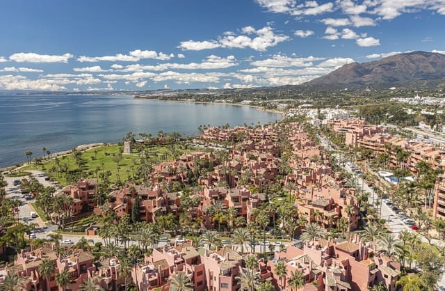 3 sypialnia Penthouse na sprzedaż w Guadalmansa, Estepona z basenem - 4 995 000 € (Ref: 9789472)