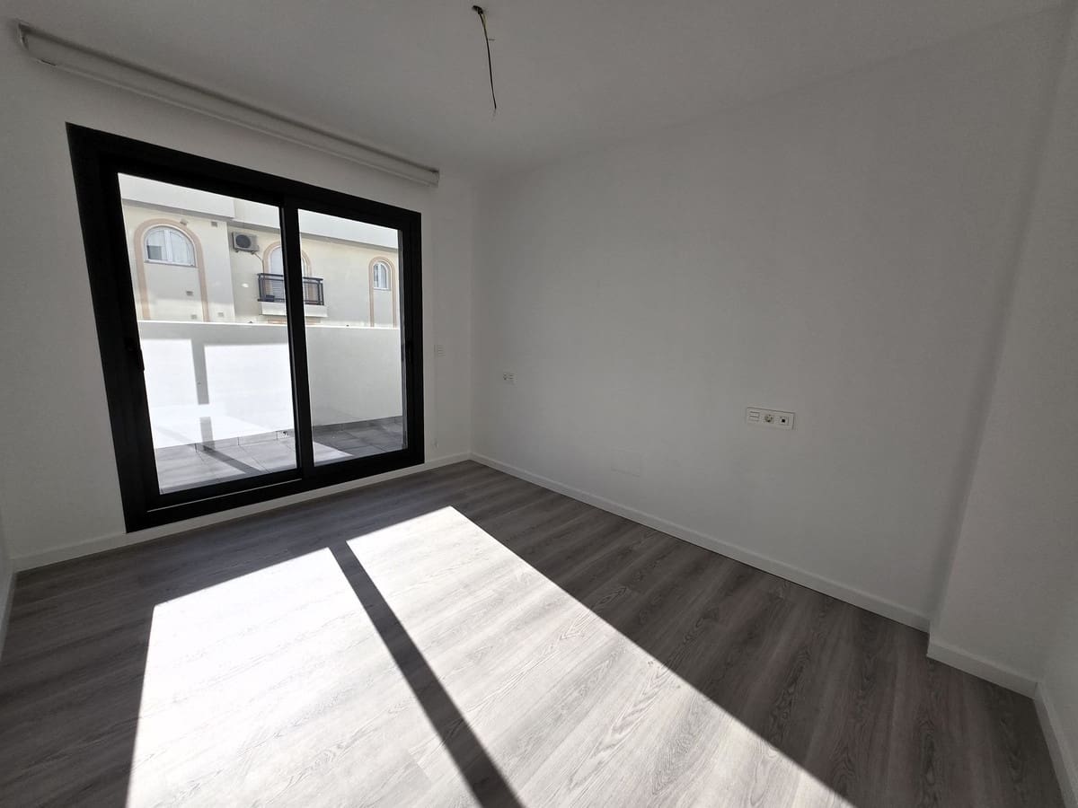 3 soverom Leilighet til salgs i Benalmadena - € 359 995 (Ref: 9793530)