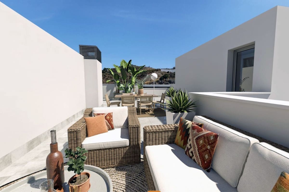 Pareado de 3 habitaciones en La Cala de Mijas en venta - 890.000 € (Ref: 9795555)