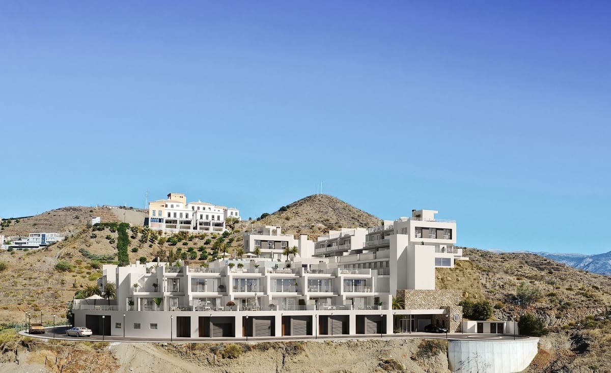 3 bedroom Townhouse for sale in Torrox - € 499,000 (Ref: 9821242)
