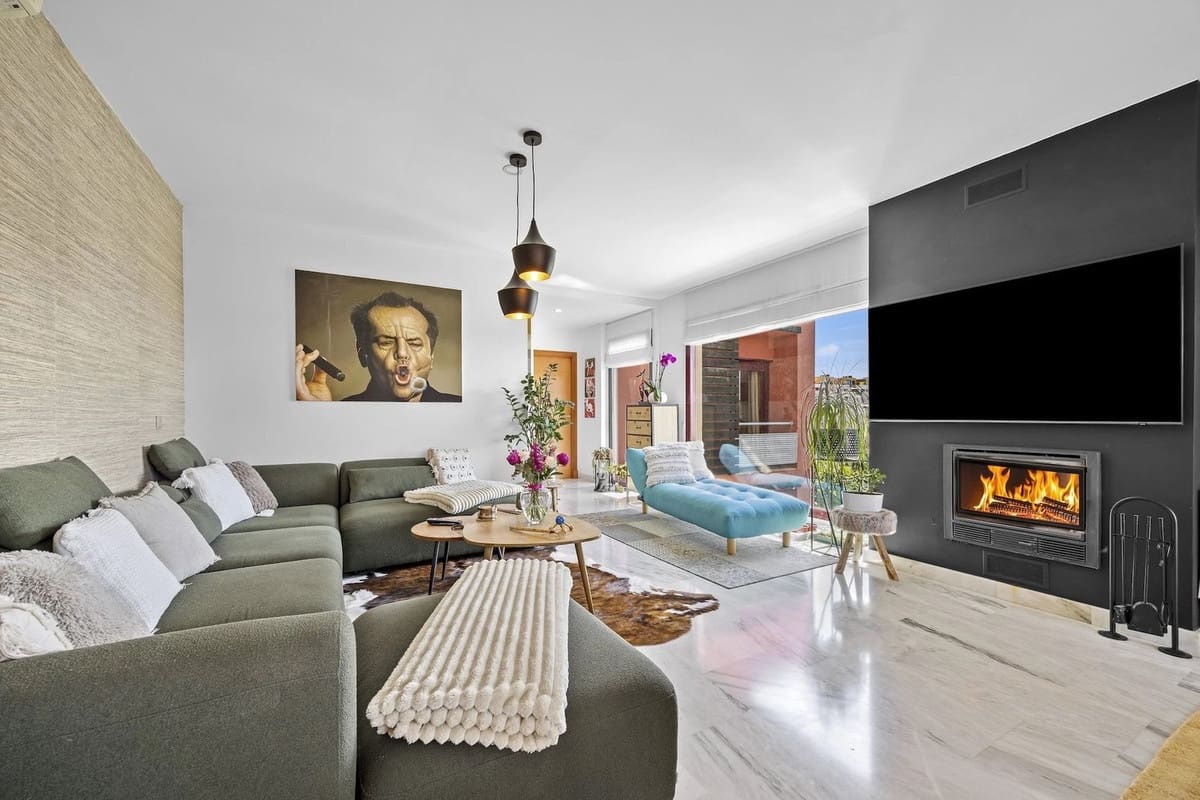3 quarto Moradia Geminada para venda em Benahavis - 585 000 € (Ref: 9833041)