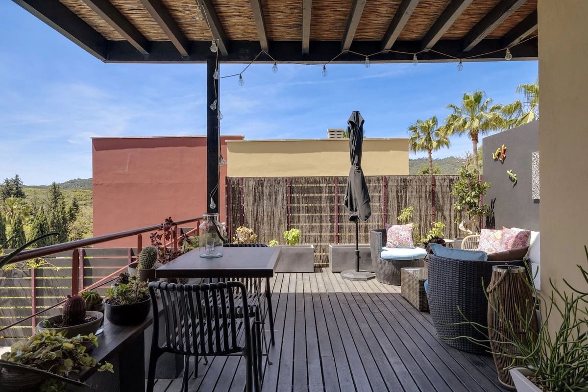 3 quarto Moradia Geminada para venda em Benahavis - 585 000 € (Ref: 9833041)