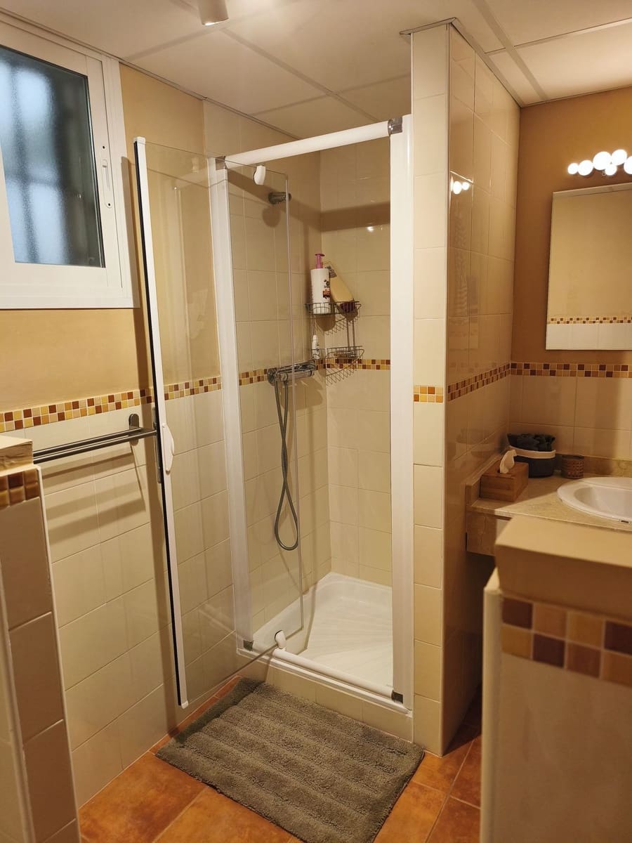 2 bedroom Apartment for sale in Calahonda with pool garage - € 325,000 (Ref: 9877510)