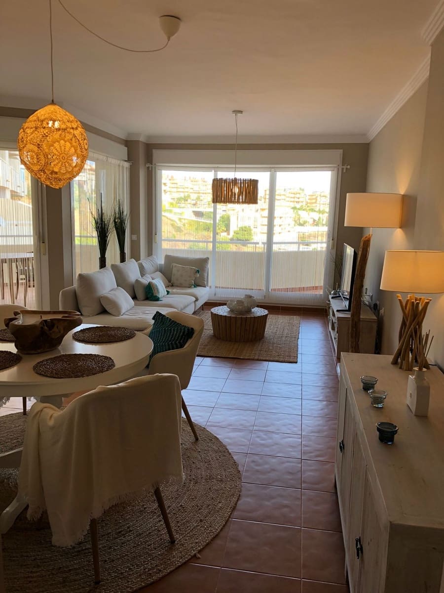 2 bedroom Apartment for sale in Calahonda with pool garage - € 325,000 (Ref: 9877510)