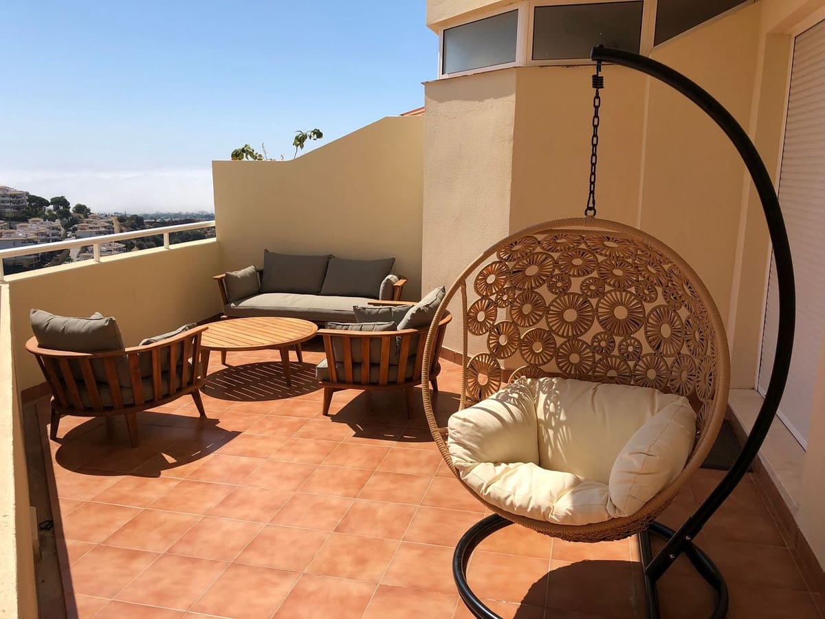2 bedroom Apartment for sale in Calahonda with pool garage - € 325,000 (Ref: 9877510)