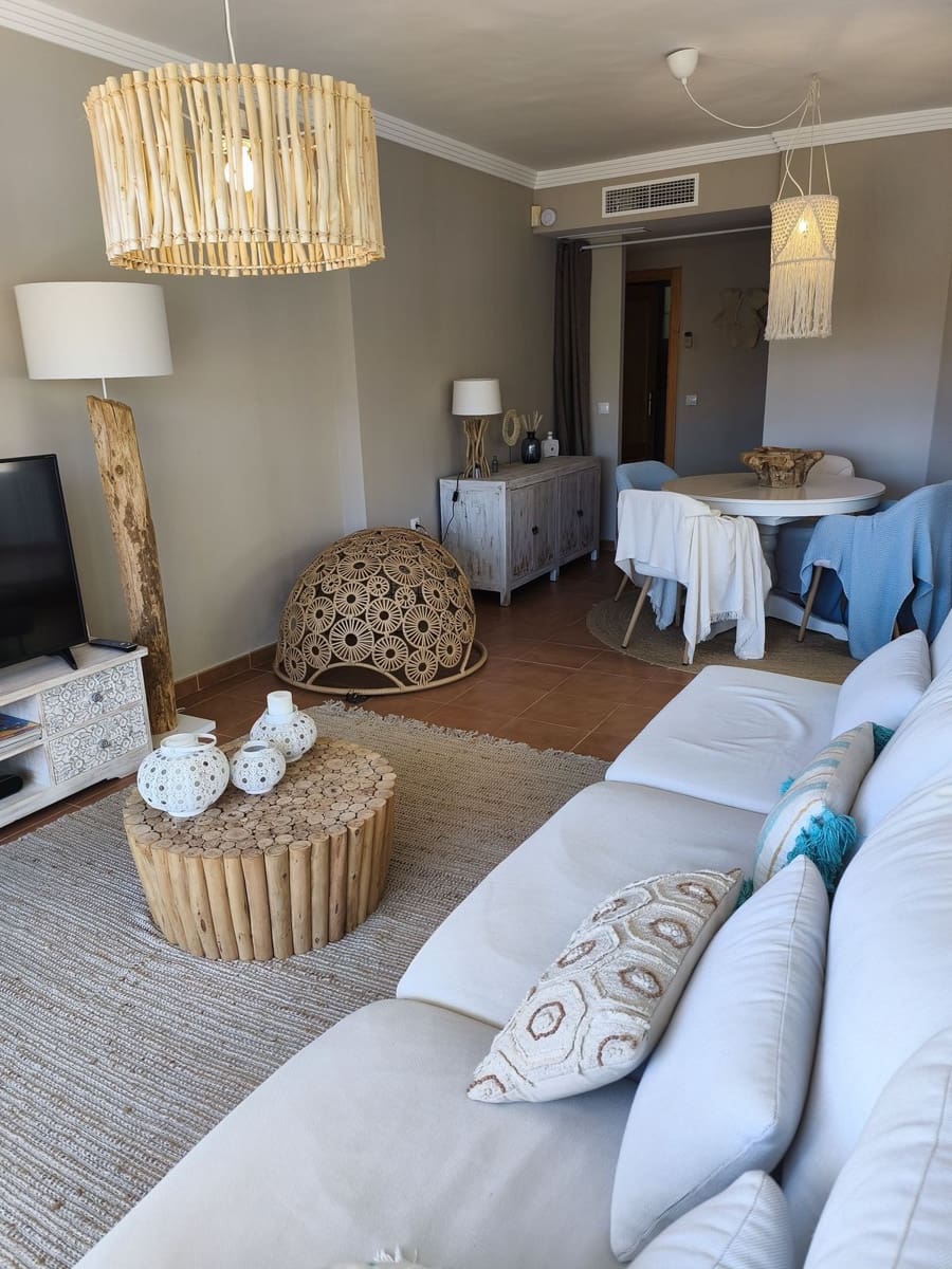 2 bedroom Apartment for sale in Calahonda with pool garage - € 325,000 (Ref: 9877510)