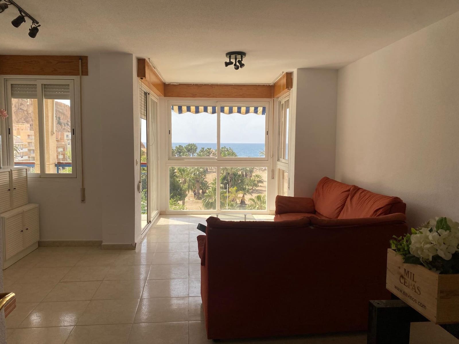 3 bedroom Flat for rent in Aguilas - € 2,250 (Ref: 9761985)