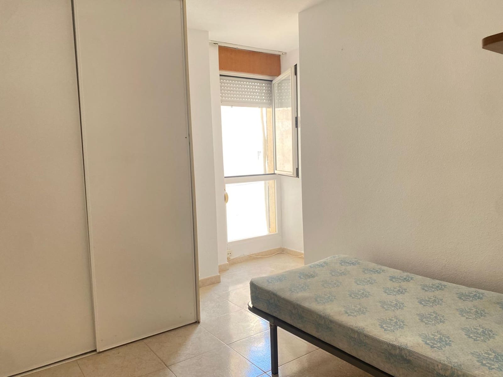 3 bedroom Flat for rent in Aguilas - € 2,250 (Ref: 9761985)