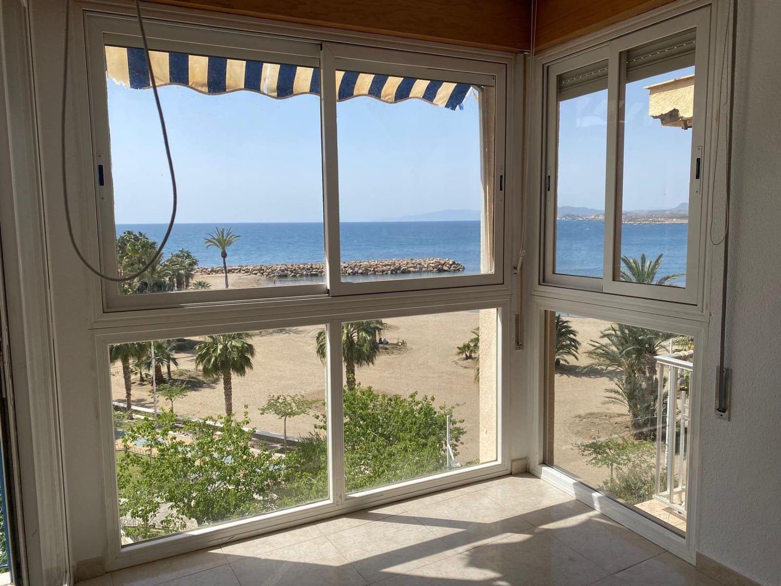 3 bedroom Flat for rent in Aguilas - € 2,250 (Ref: 9761985)