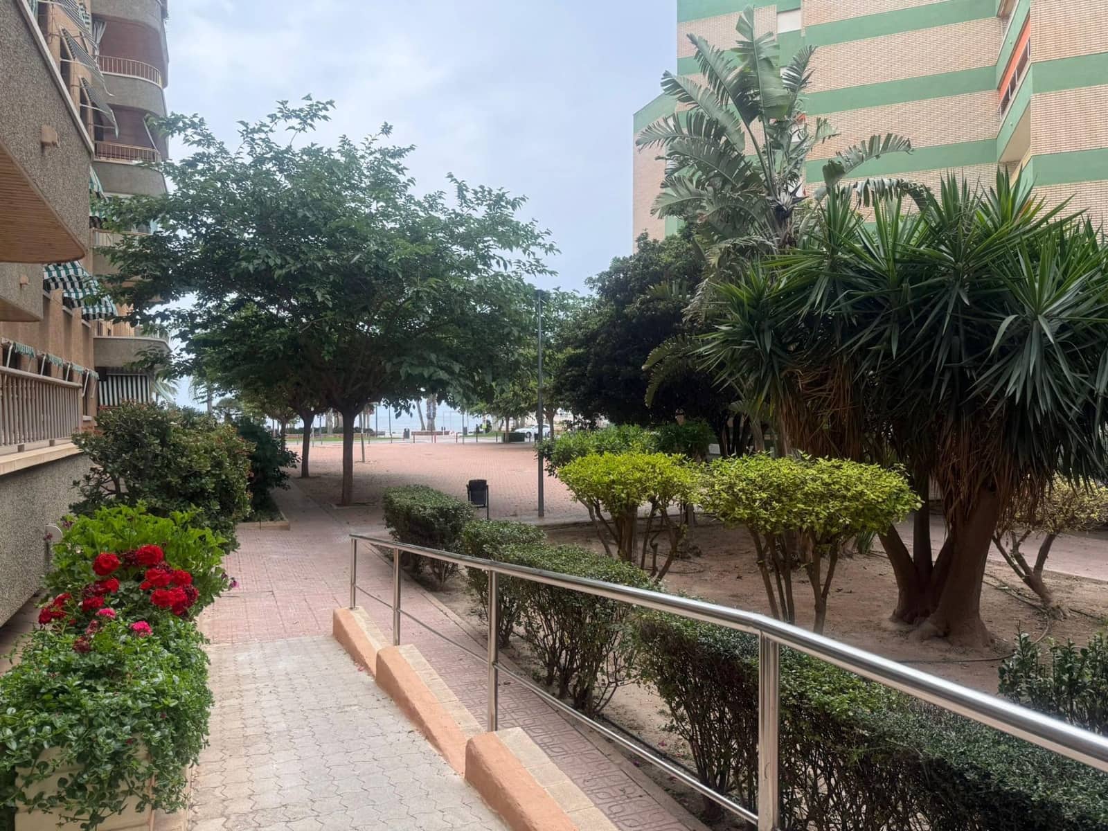 3 bedroom Flat for sale in Aguilas with garage - € 269,000 (Ref: 9825249)