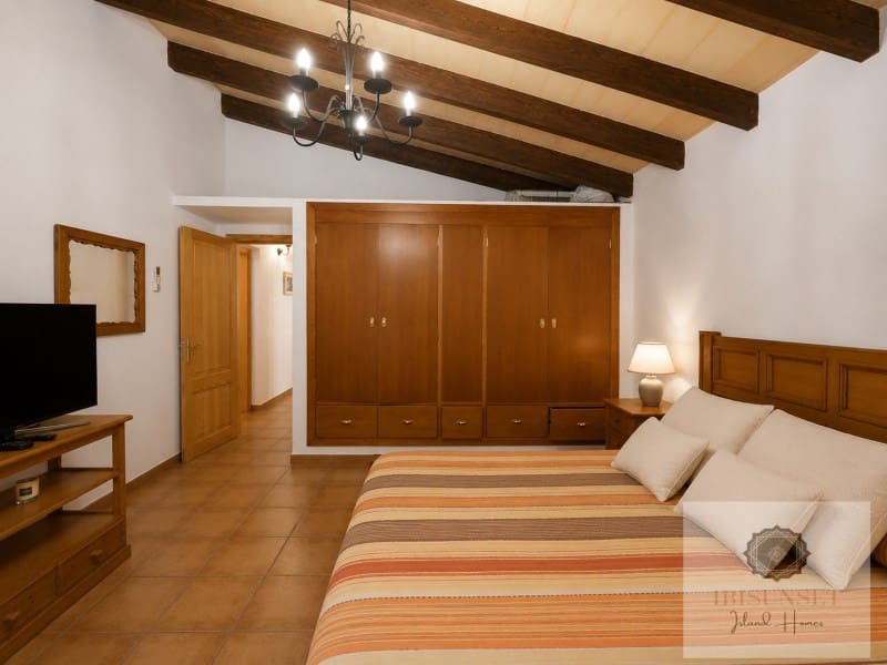 5 quarto Moradia para venda em Capdepera com piscina - 760 000 € (Ref: 10027238)