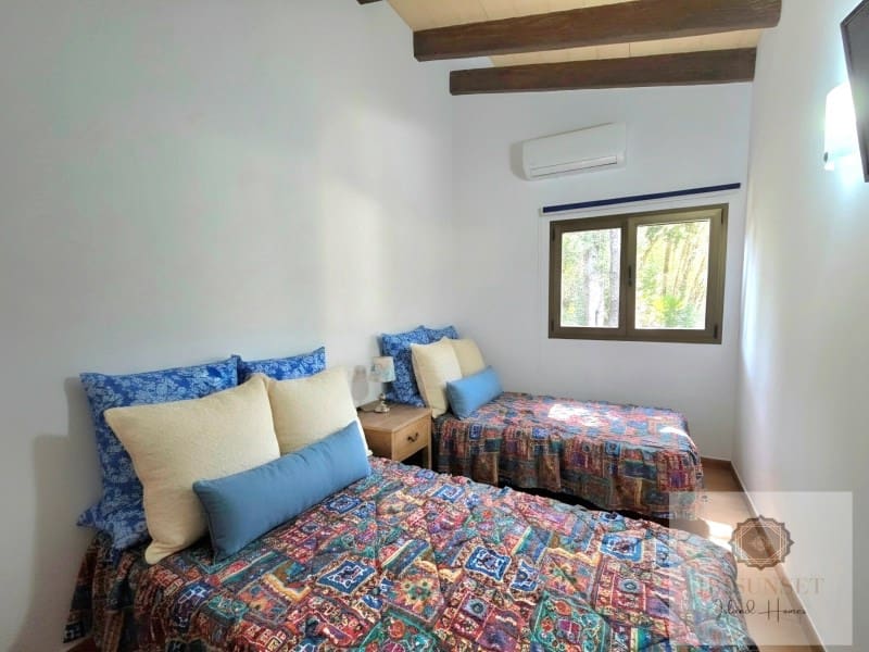 5 quarto Moradia para venda em Capdepera com piscina - 760 000 € (Ref: 10027238)
