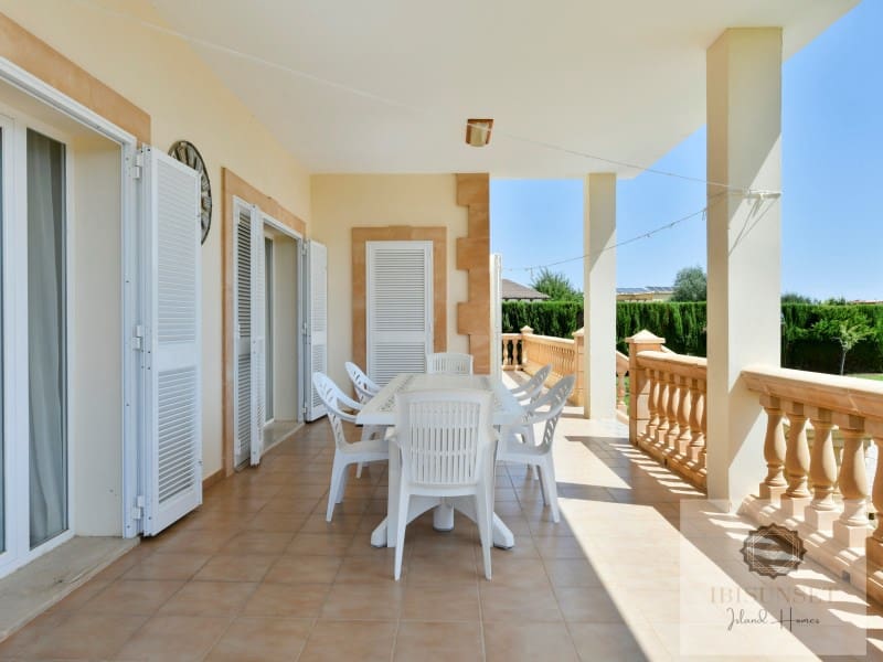 6 soveværelse Villa til salg i Calas de Mallorca med swimmingpool garage - € 1.248.000 (Ref: 10041006)