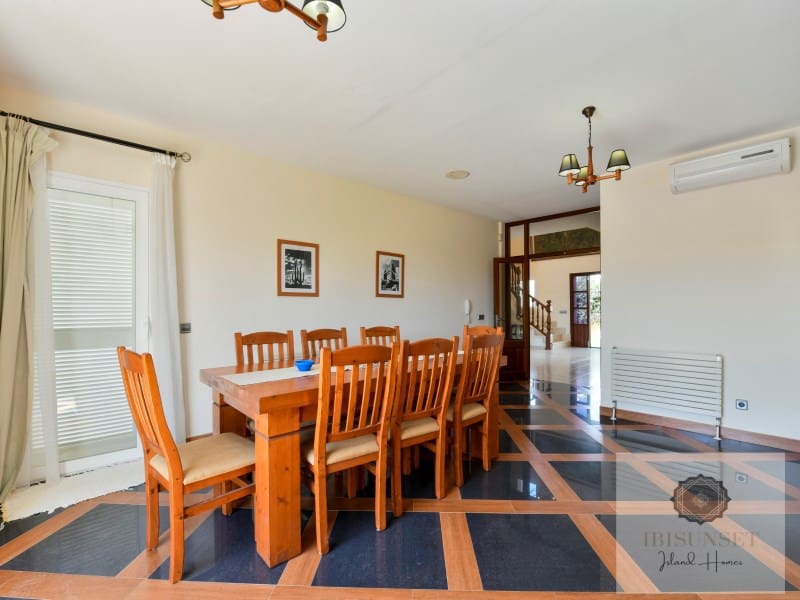 6 soveværelse Villa til salg i Calas de Mallorca med swimmingpool garage - € 1.248.000 (Ref: 10041006)