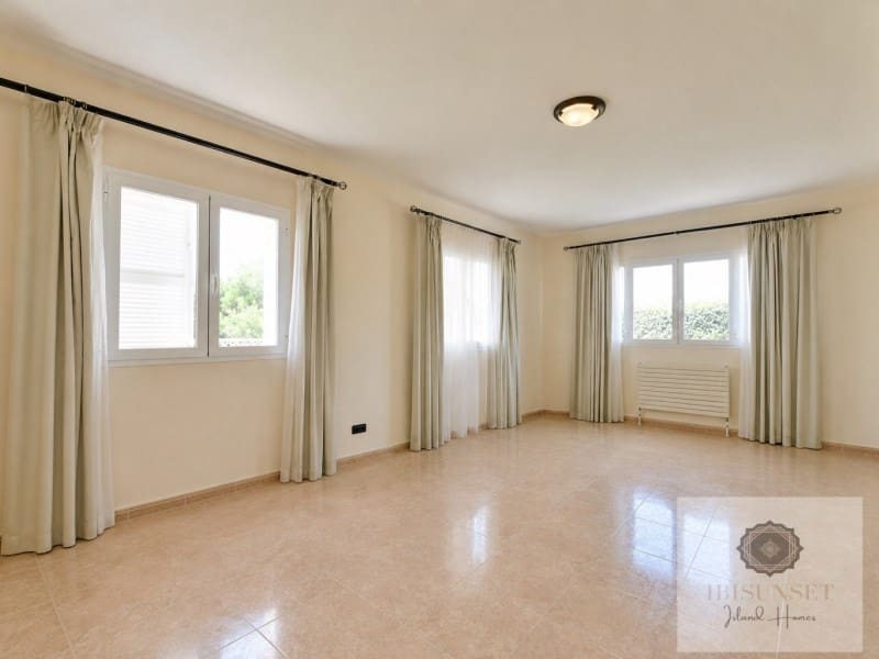 6 soveværelse Villa til salg i Calas de Mallorca med swimmingpool garage - € 1.248.000 (Ref: 10041006)