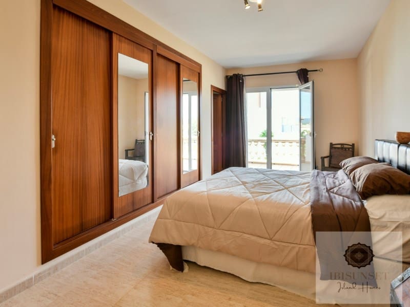 6 soveværelse Villa til salg i Calas de Mallorca med swimmingpool garage - € 1.248.000 (Ref: 10041006)
