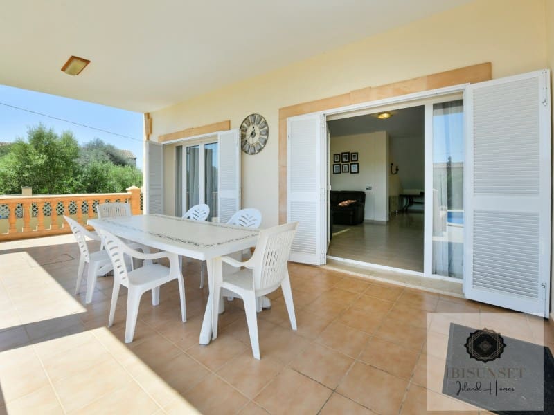 6 soveværelse Villa til salg i Calas de Mallorca med swimmingpool garage - € 1.248.000 (Ref: 10041006)