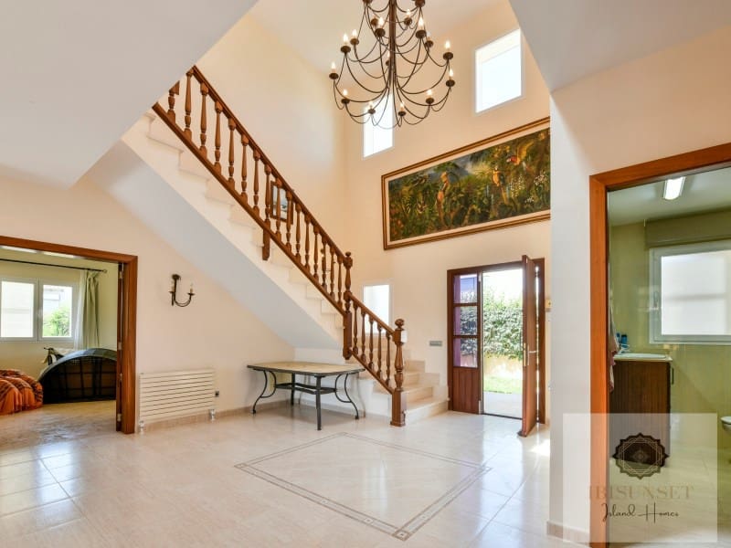 6 soveværelse Villa til salg i Calas de Mallorca med swimmingpool garage - € 1.248.000 (Ref: 10041006)