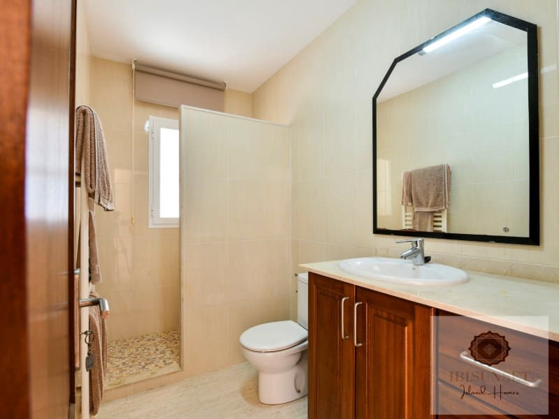 6 soveværelse Villa til salg i Calas de Mallorca med swimmingpool garage - € 1.248.000 (Ref: 10041006)